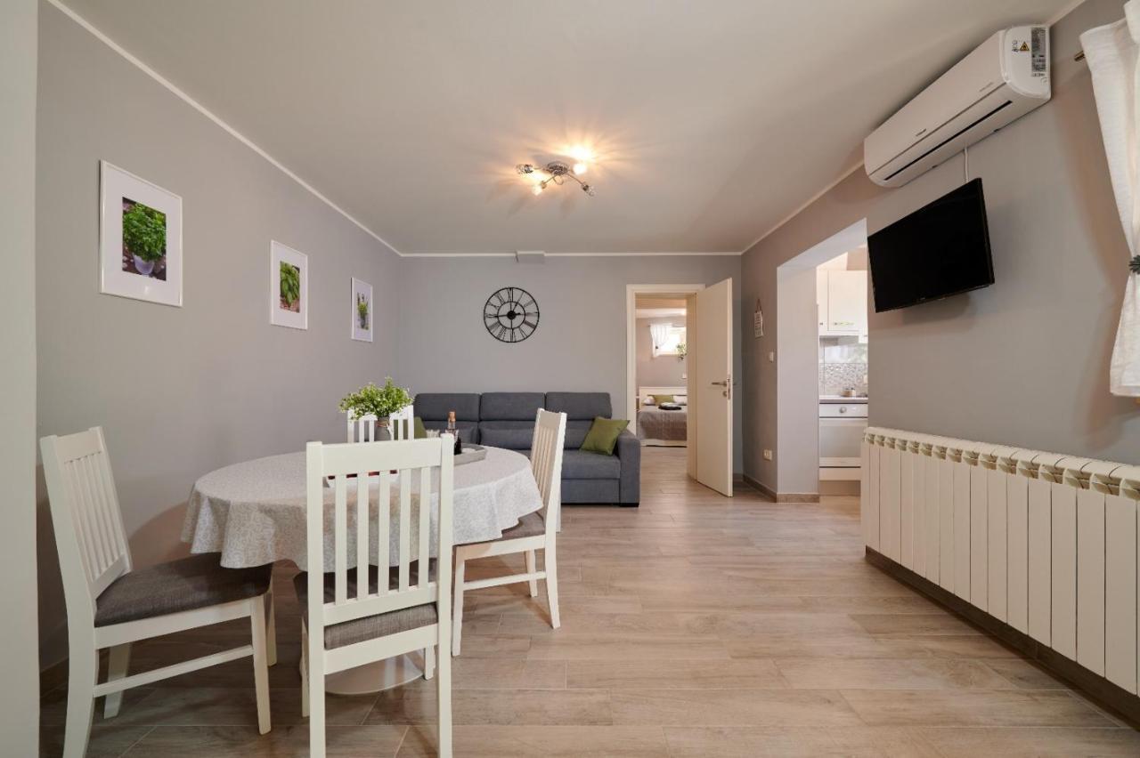 Apartmani Oaza Трогир Экстерьер фото