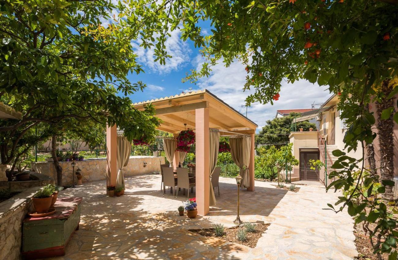 Apartmani Oaza Трогир Экстерьер фото