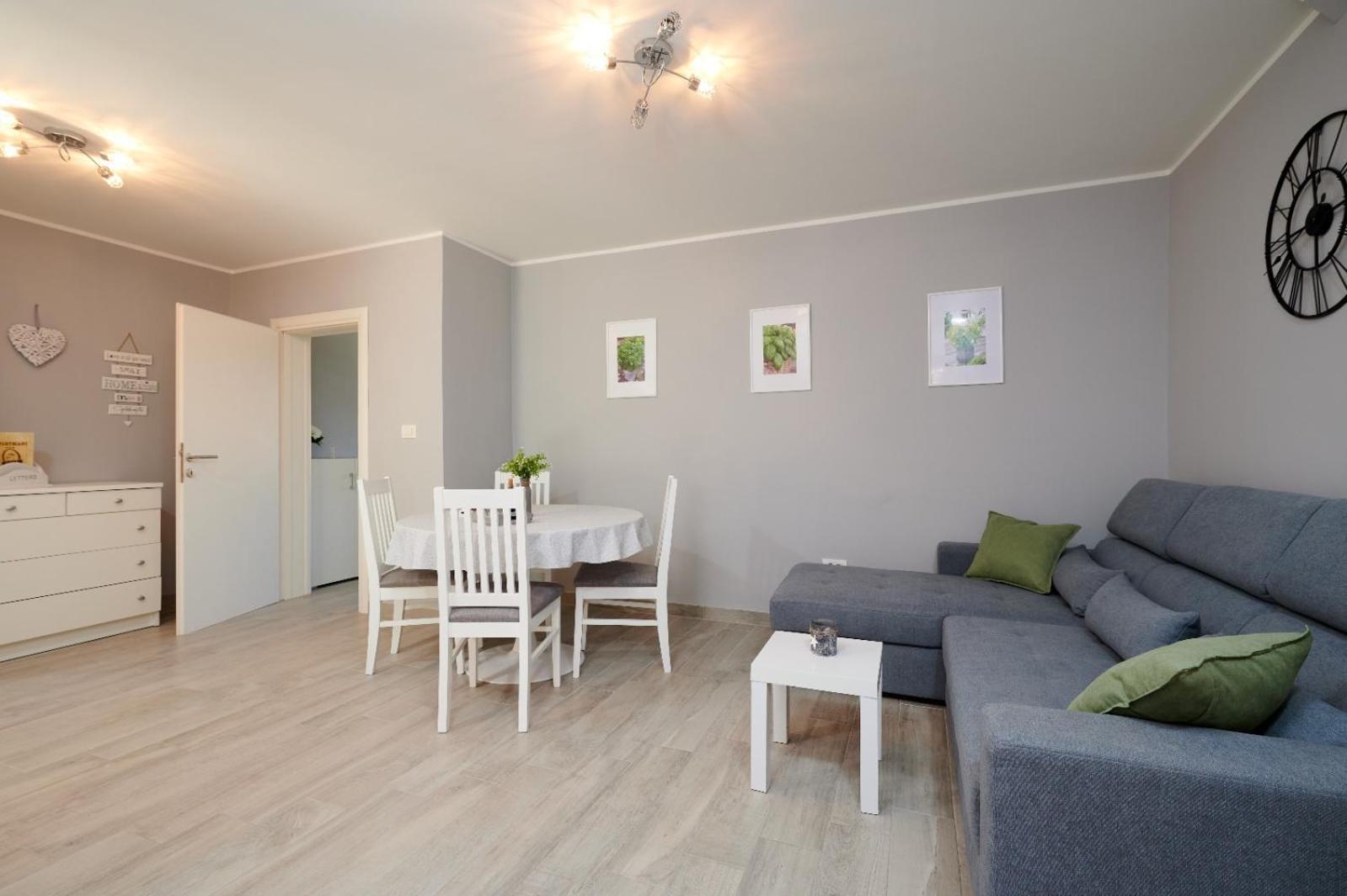 Apartmani Oaza Трогир Экстерьер фото