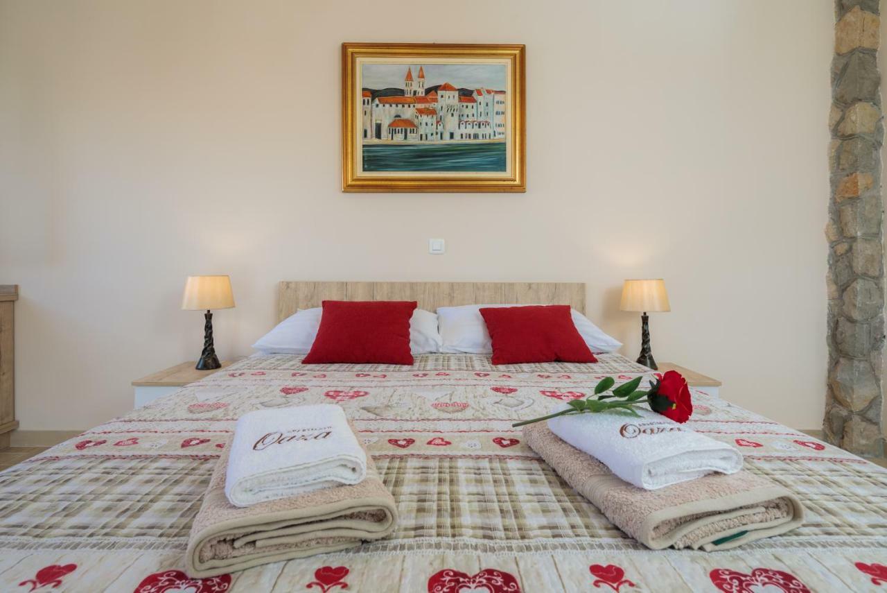 Apartmani Oaza Трогир Экстерьер фото