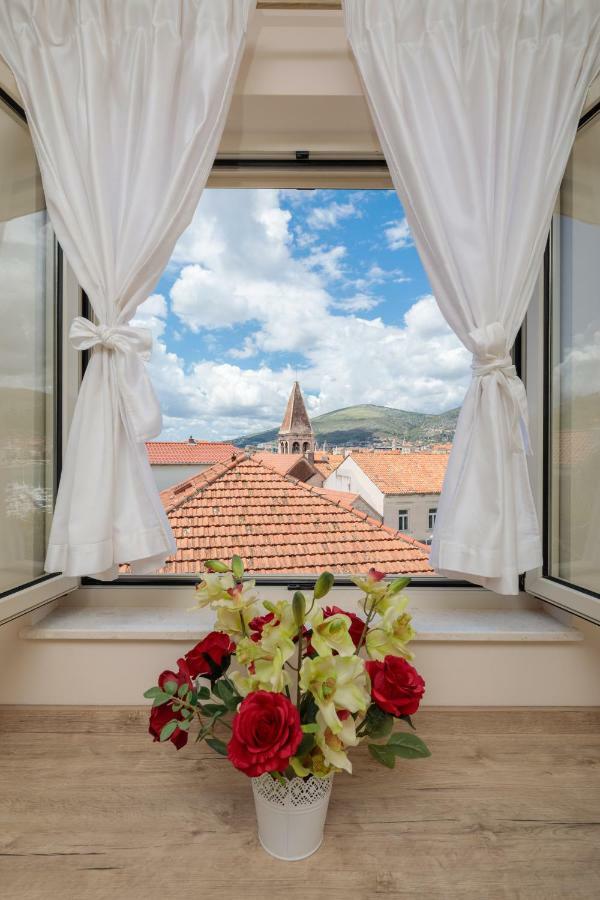 Apartmani Oaza Трогир Экстерьер фото