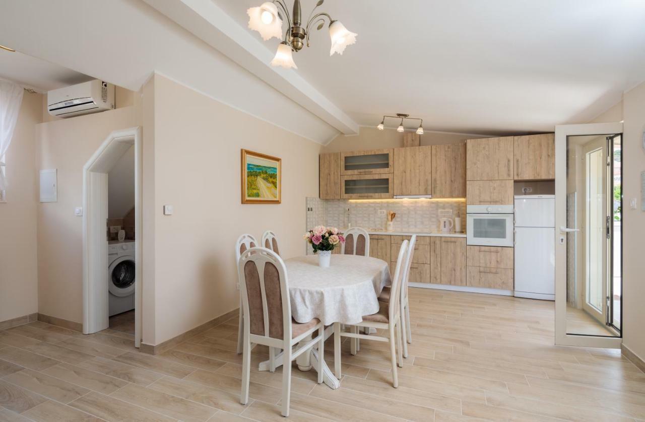 Apartmani Oaza Трогир Экстерьер фото