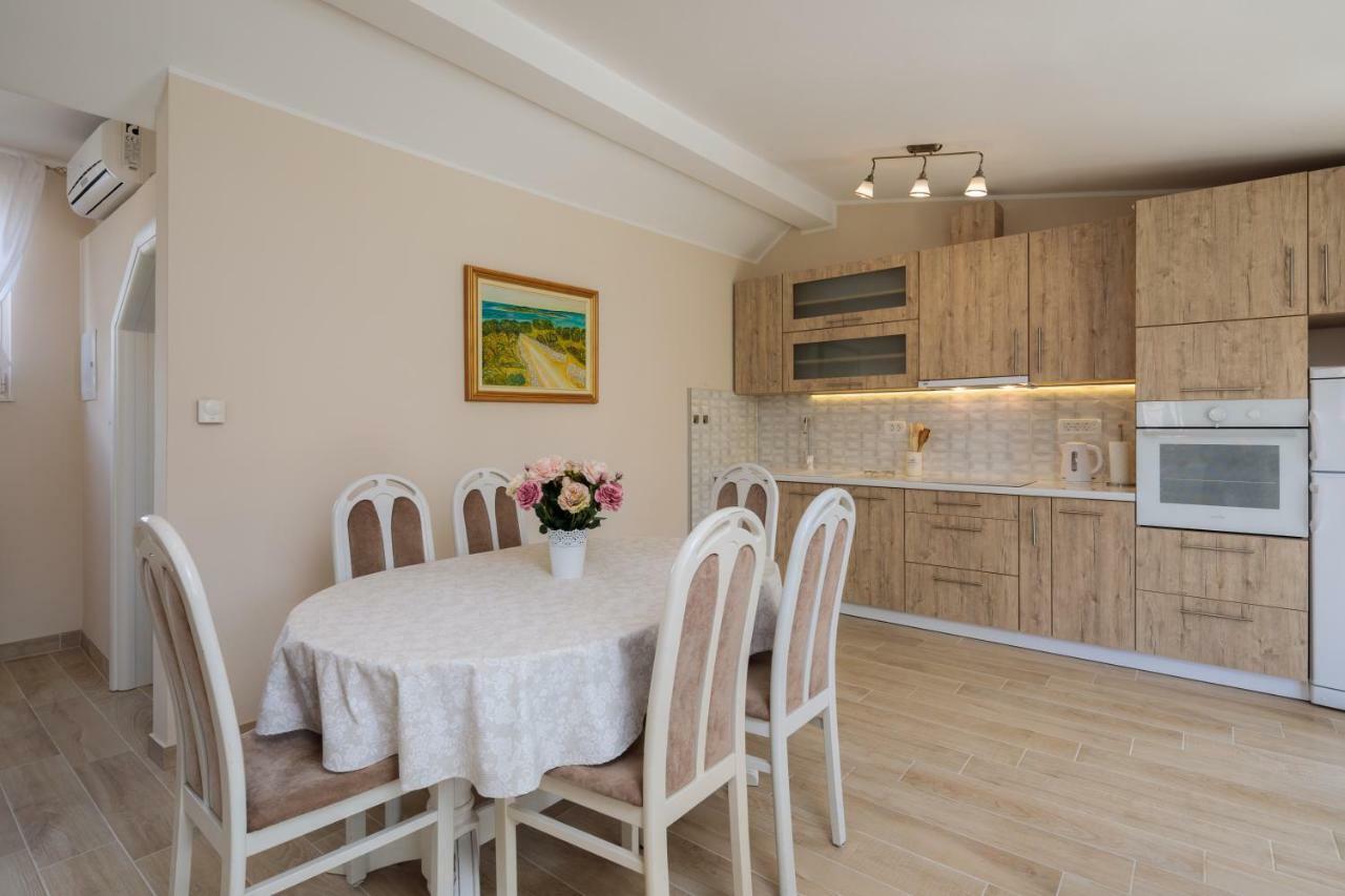 Apartmani Oaza Трогир Экстерьер фото