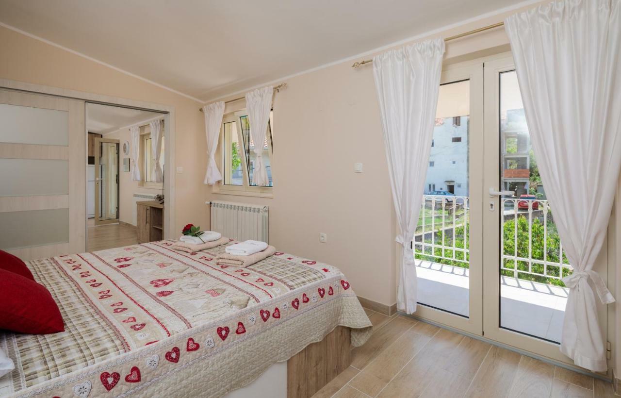 Apartmani Oaza Трогир Экстерьер фото