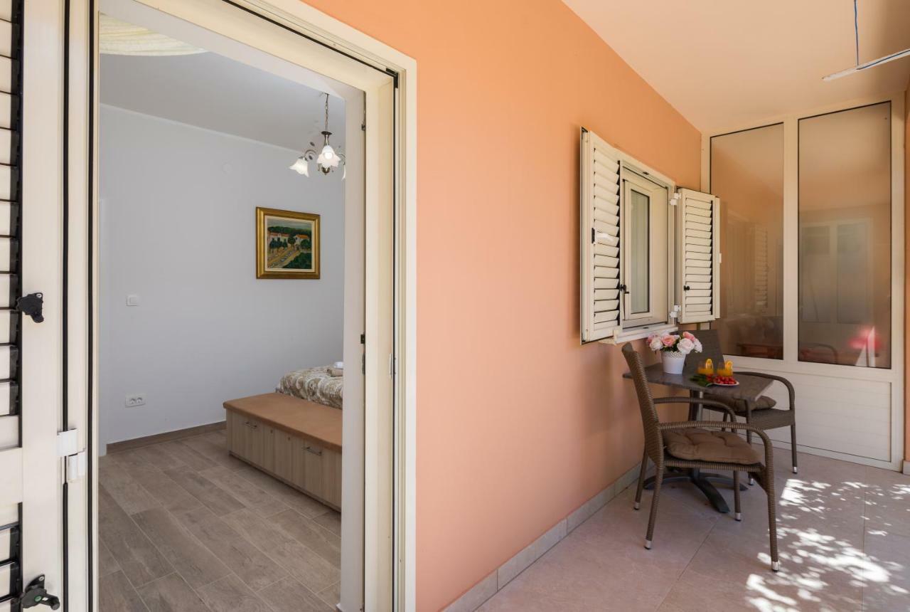 Apartmani Oaza Трогир Экстерьер фото