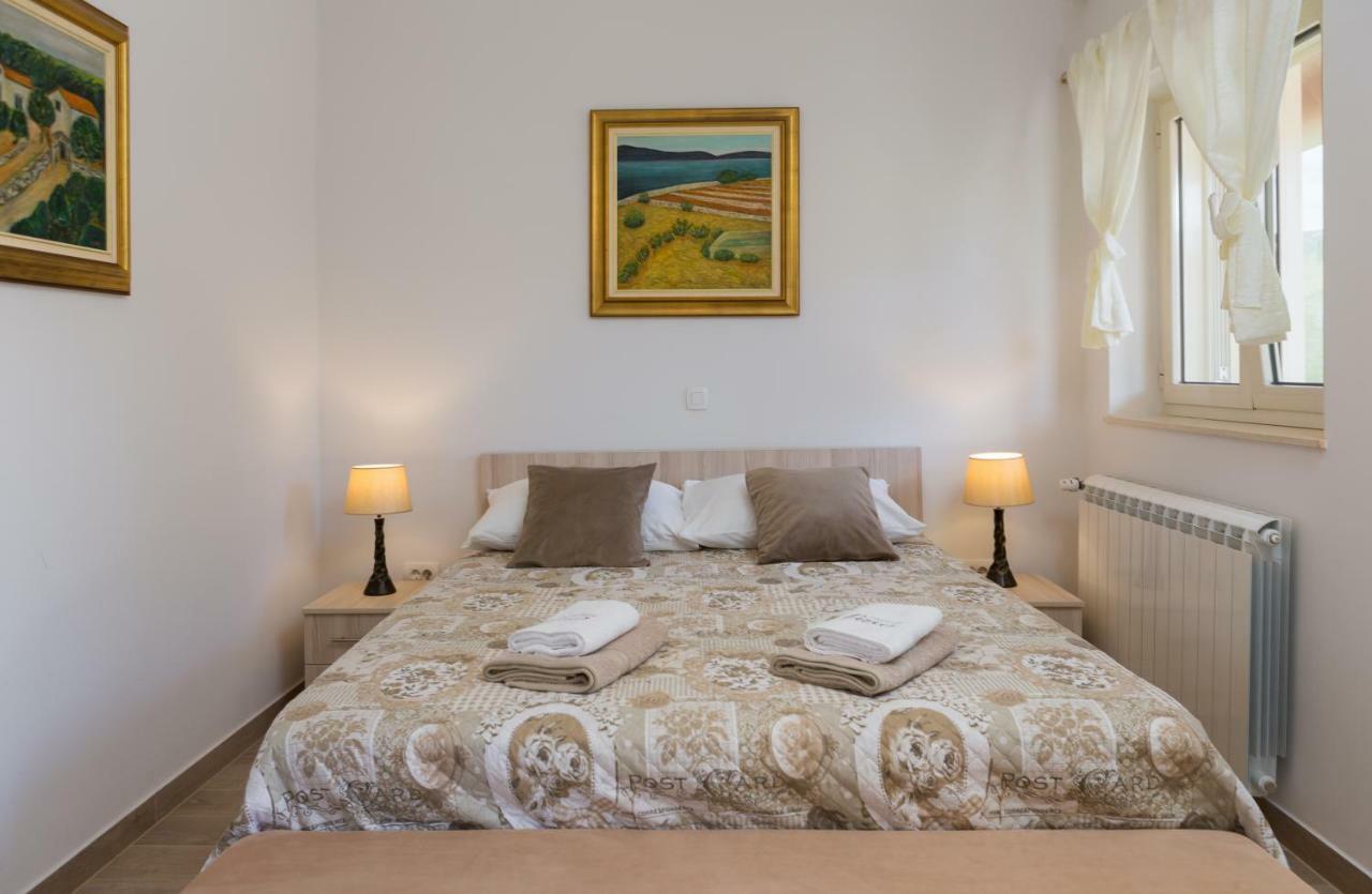 Apartmani Oaza Трогир Экстерьер фото