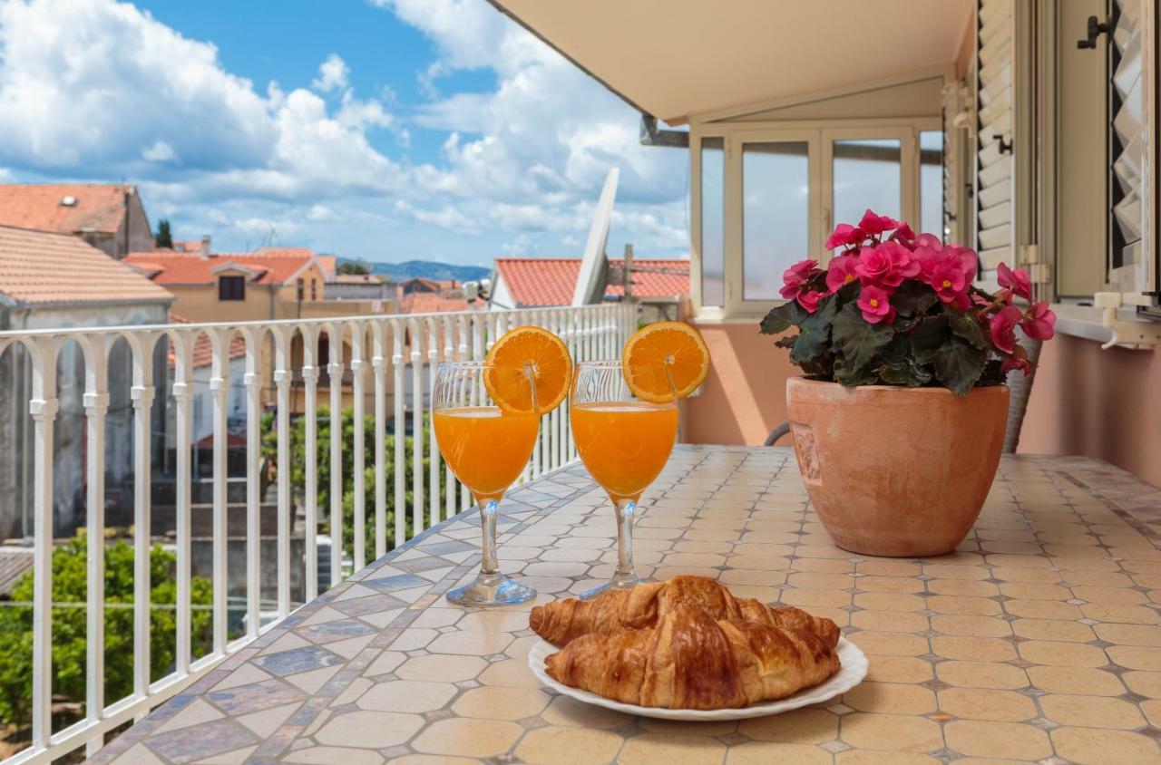 Apartmani Oaza Трогир Экстерьер фото