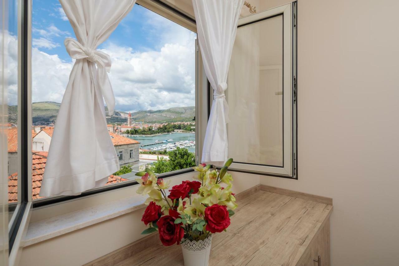 Apartmani Oaza Трогир Экстерьер фото