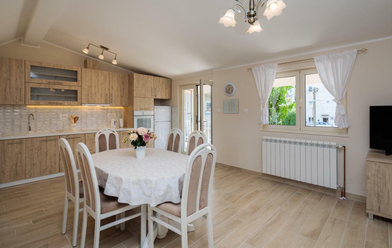 Apartmani Oaza Трогир Экстерьер фото