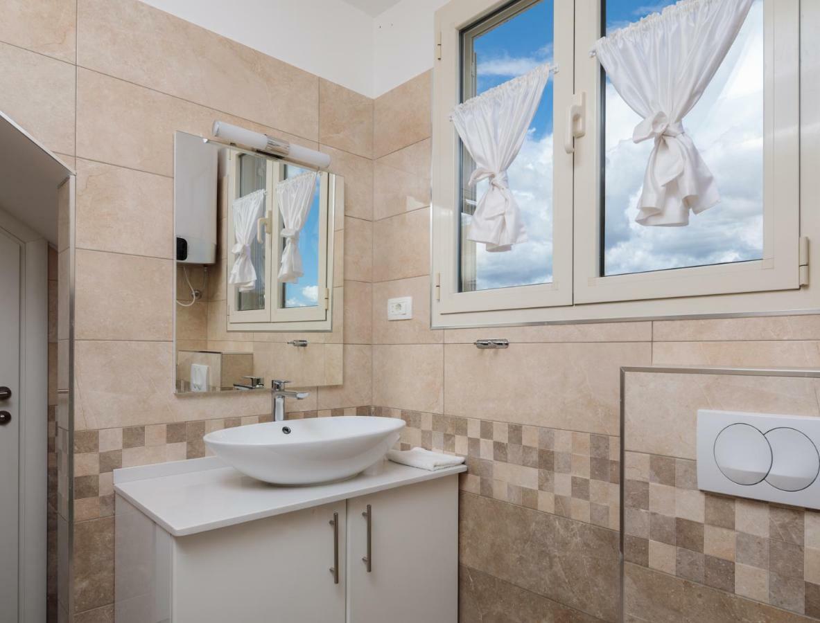 Apartmani Oaza Трогир Экстерьер фото