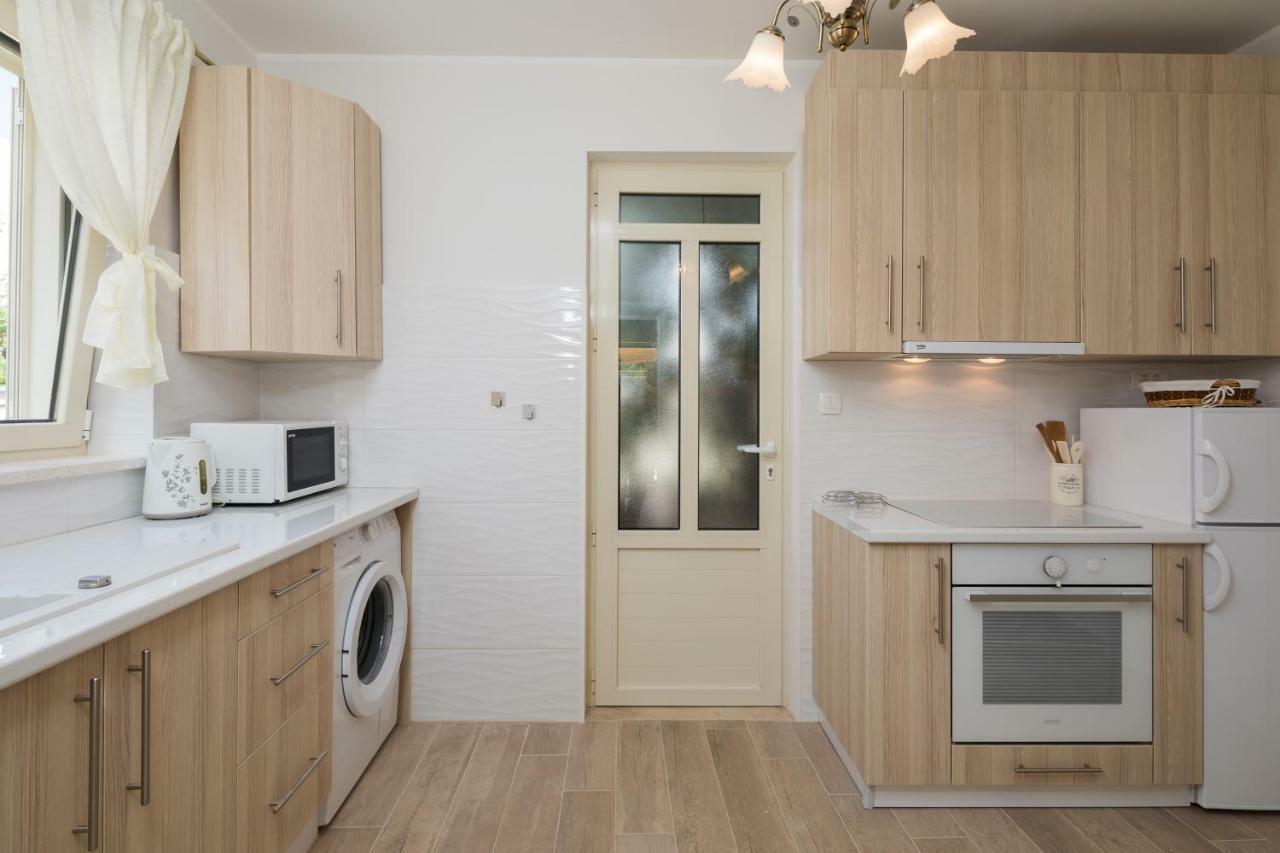 Apartmani Oaza Трогир Экстерьер фото